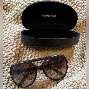 Michael Kora plastic Aviator sunglasses